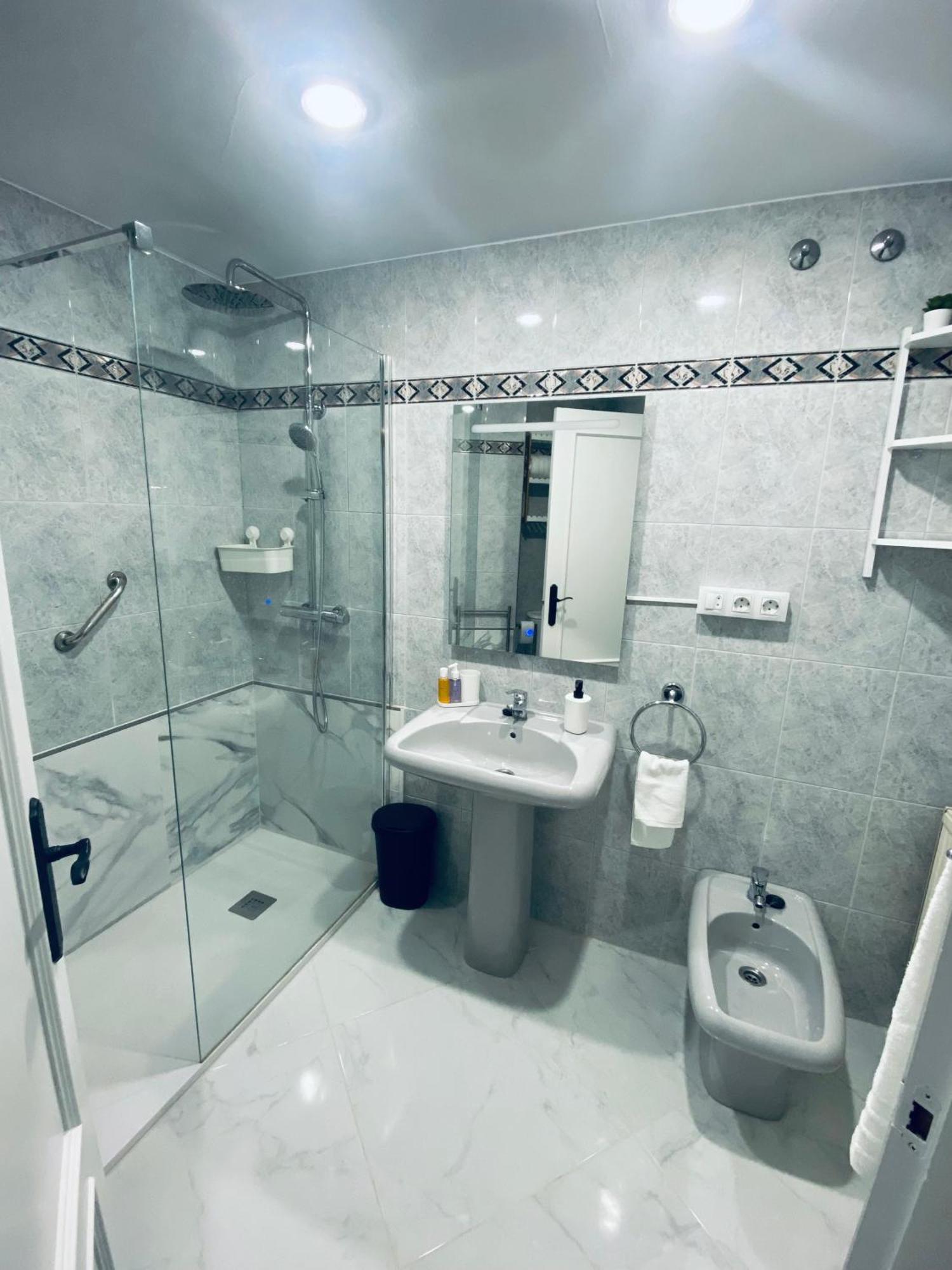 Apartamento Centro Novort Gijón Esterno foto